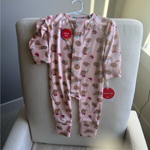 Magnetic Me Light Pink Cookie & Treat Print Footie